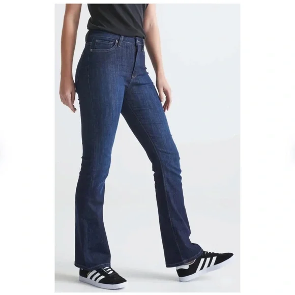 DUER Women's High Rise Boot Cut Denim Pant in Medium Stone. 27" x 32" - Picture 3 of 5